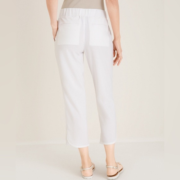 Chico’s size 3(XL/16) White Chic360 Tulip-Hem Crops 36” Length - Picture 2 of 9
